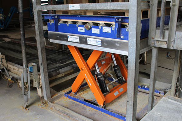 Heftafel TL3000 met rollenbaan 0